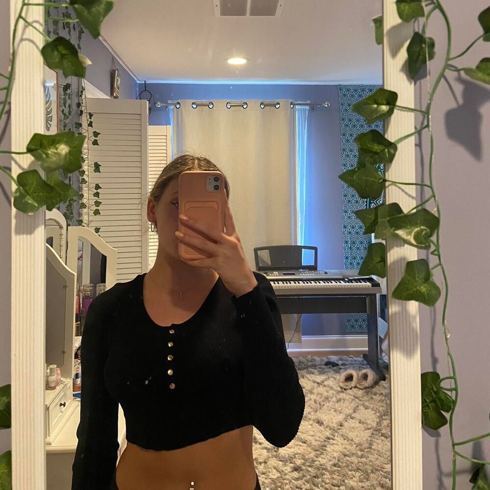 Unbranded Women's Black Crop-top